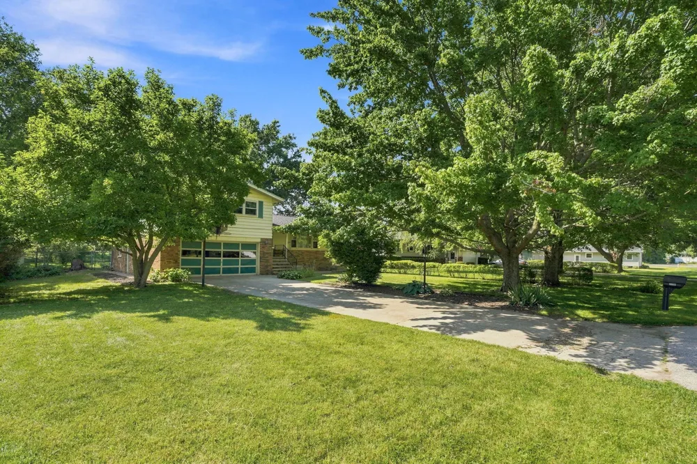 3350 Maple Lane St. Joseph, MI 49085