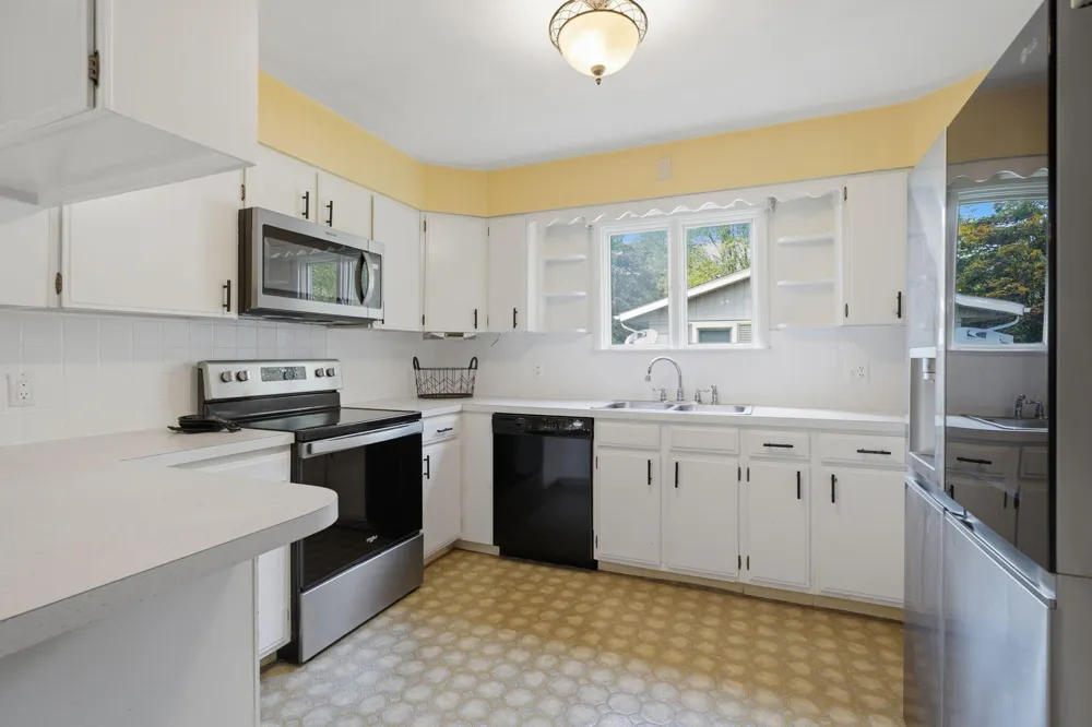 3350 Maple Lane St. Joseph, MI 49085