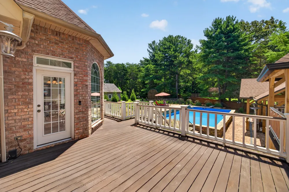 25 W Laurel Ave McMinnville, TN 37110