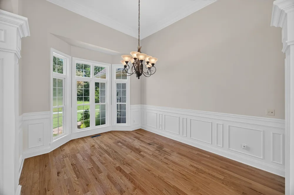 25 W Laurel Ave McMinnville, TN 37110