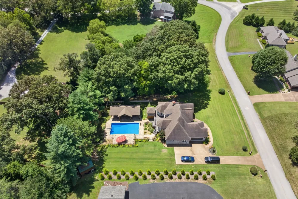 25 W Laurel Ave McMinnville, TN 37110