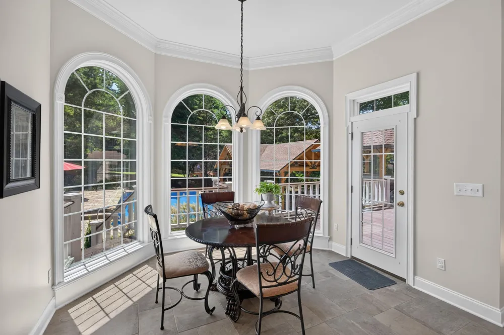 25 W Laurel Ave McMinnville, TN 37110
