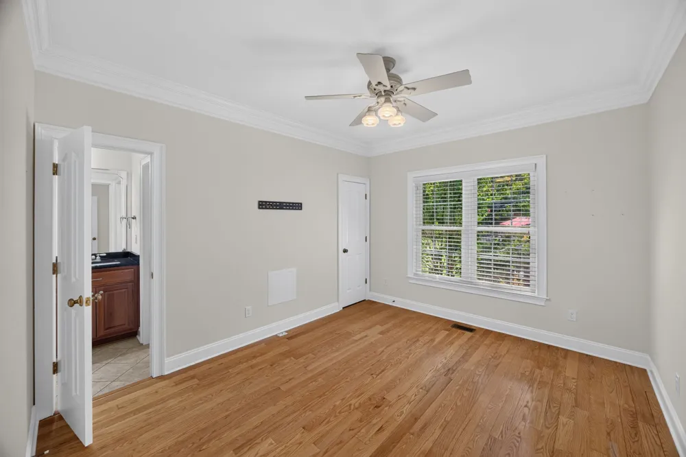 25 W Laurel Ave McMinnville, TN 37110