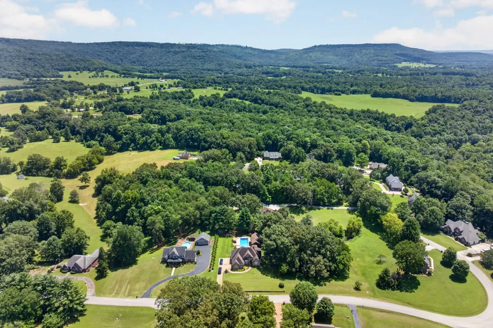 25 W Laurel Ave McMinnville, TN 37110