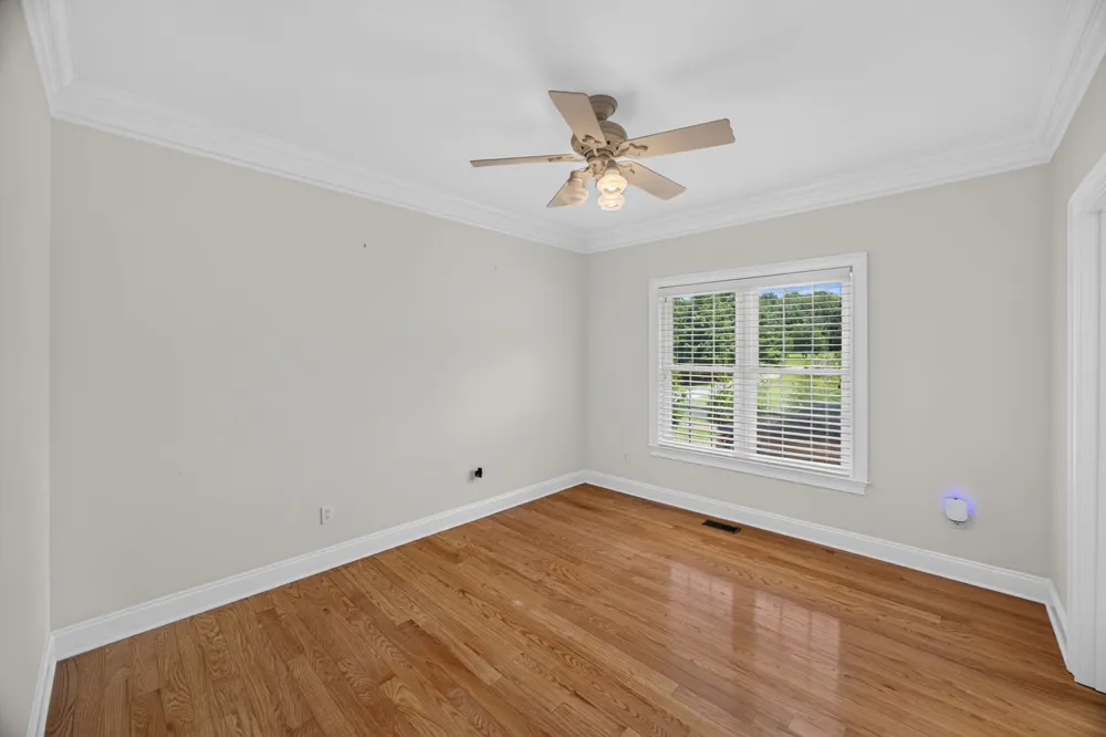 25 W Laurel Ave McMinnville, TN 37110