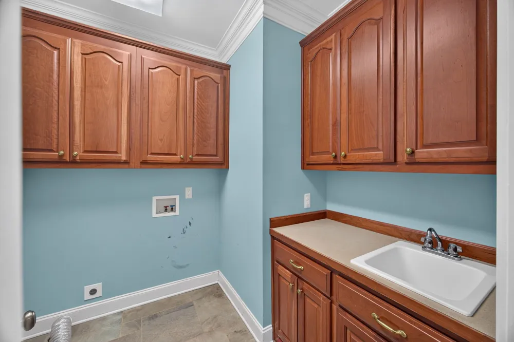 25 W Laurel Ave McMinnville, TN 37110