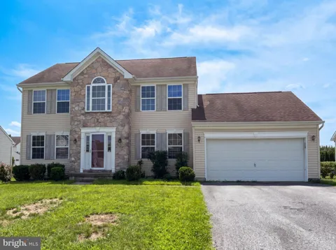 32 LEENA LANE