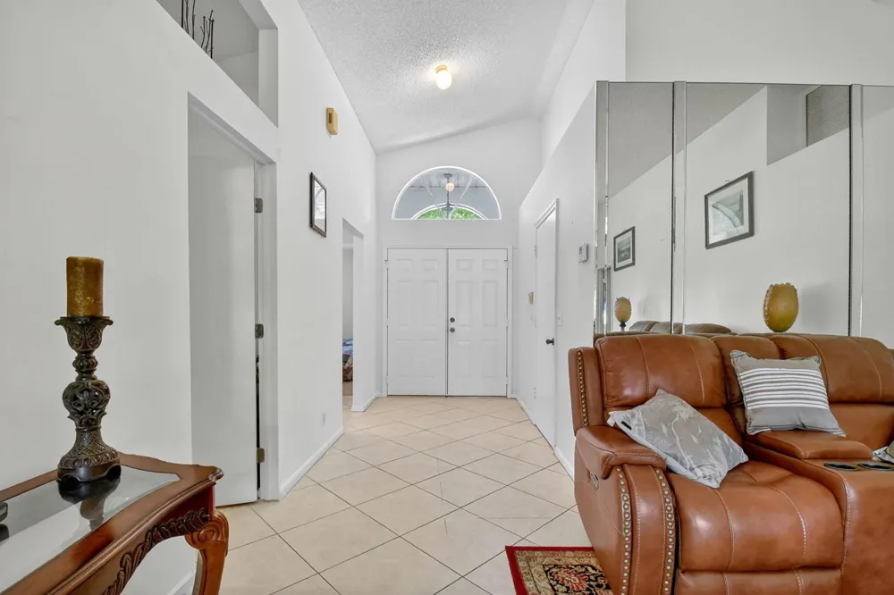 412 Trotters Lane 