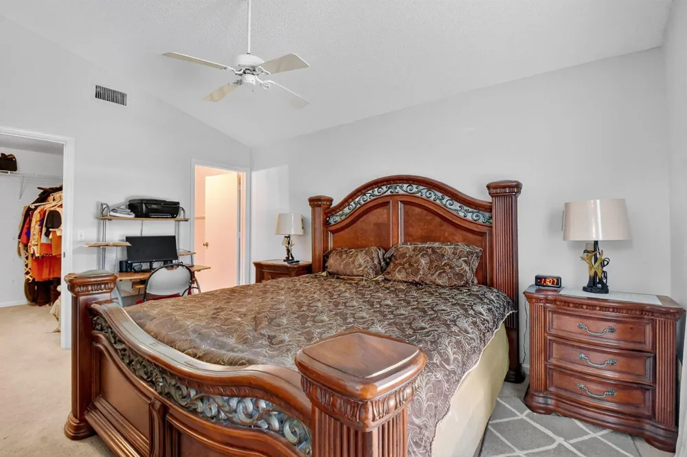 412 Trotters Lane 