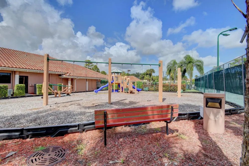 412 Trotters Lane 