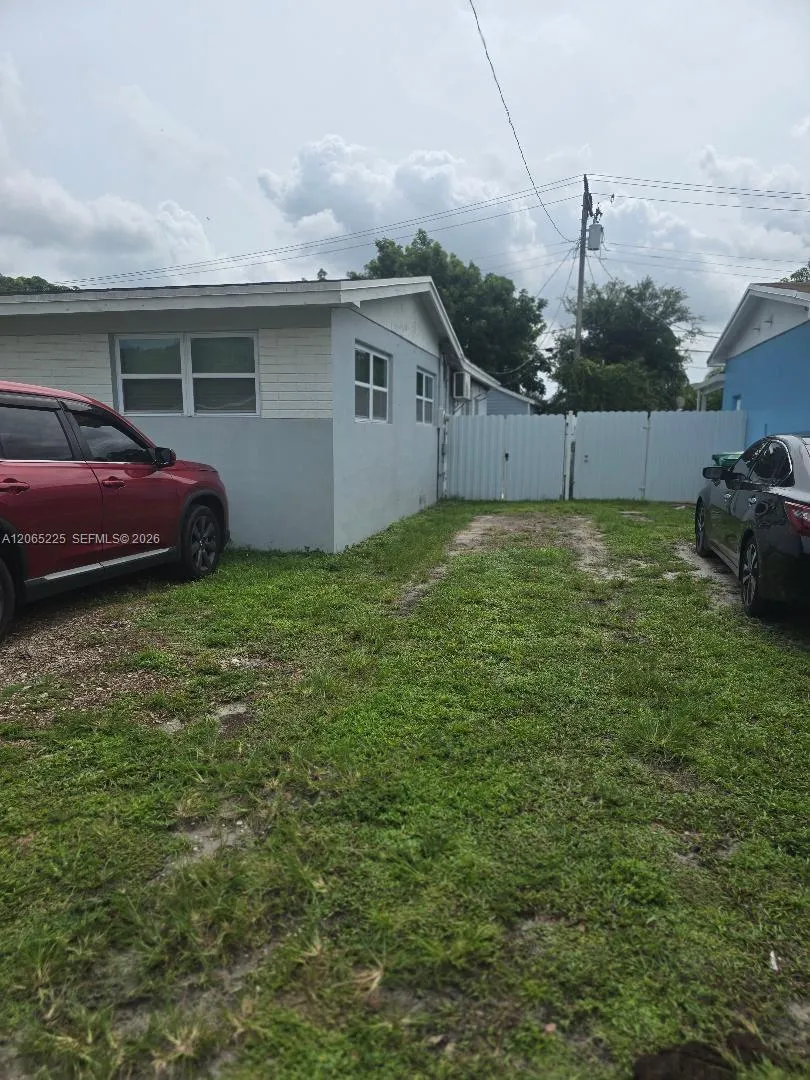 18025 NW 17th Ave Miami Gardens, FL 33056