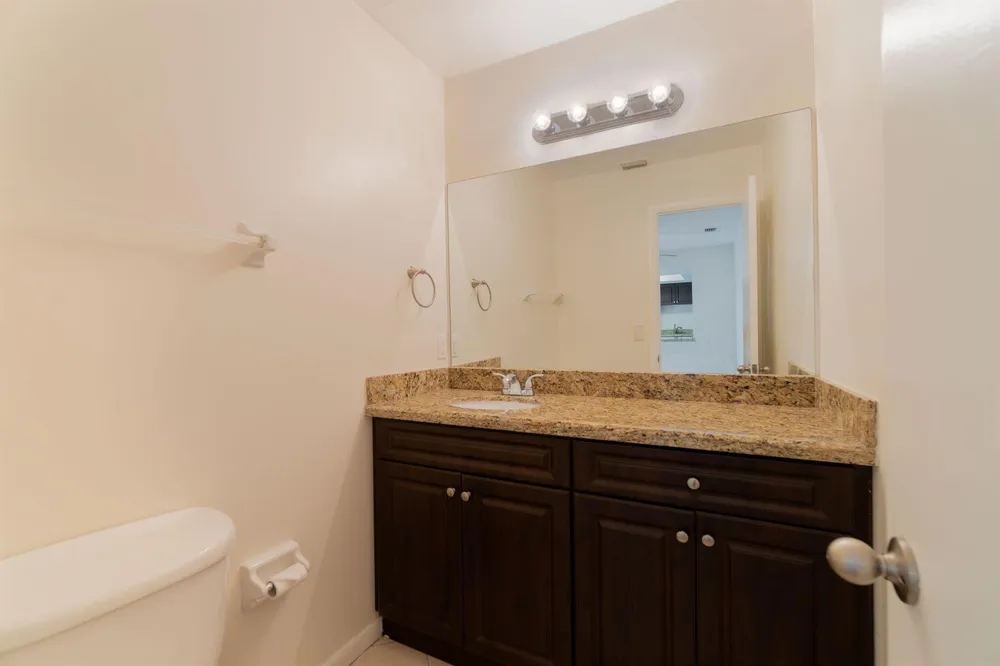 1530 Shaker Circle Wellington, FL 33414
