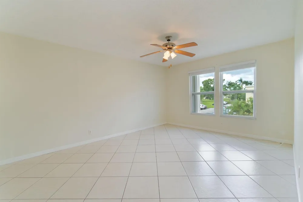 1530 Shaker Circle Wellington, FL 33414