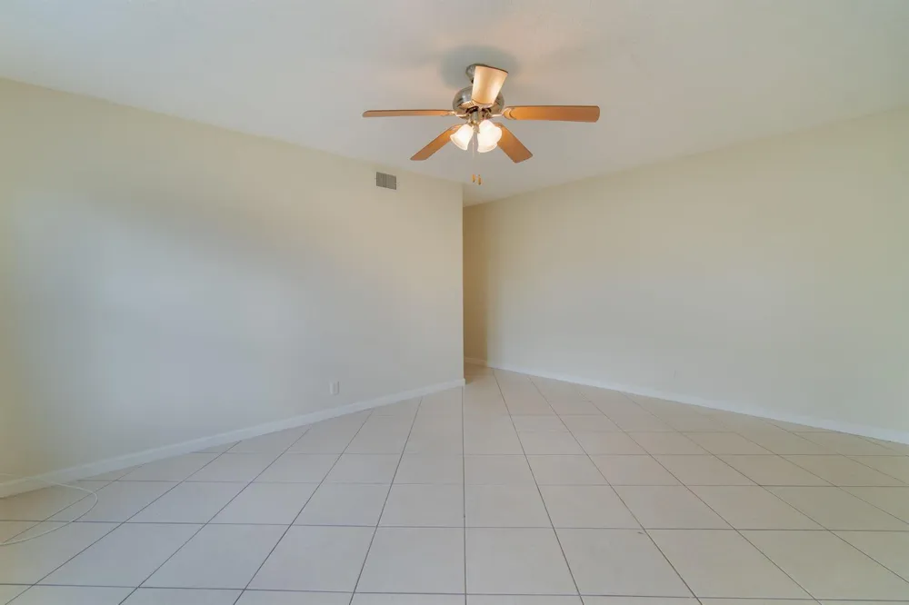 1530 Shaker Circle Wellington, FL 33414