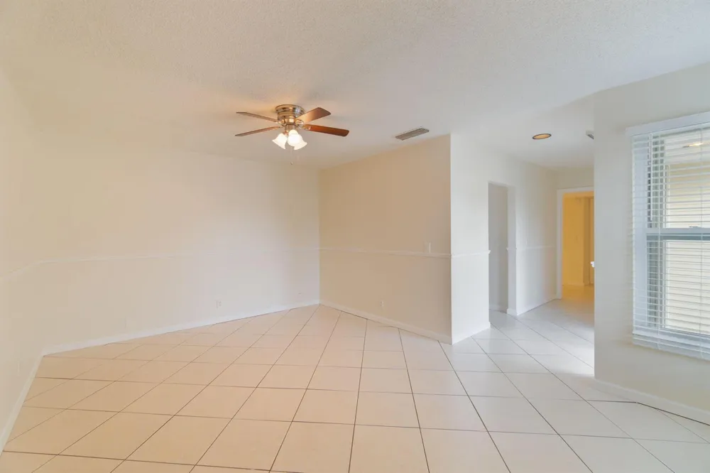 1530 Shaker Circle Wellington, FL 33414