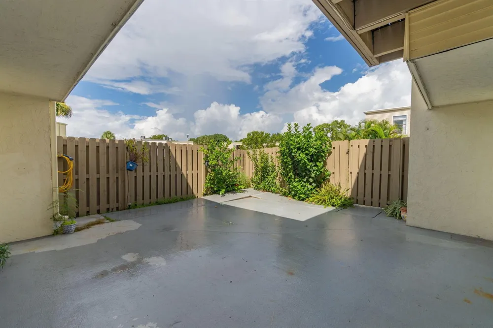 1530 Shaker Circle Wellington, FL 33414