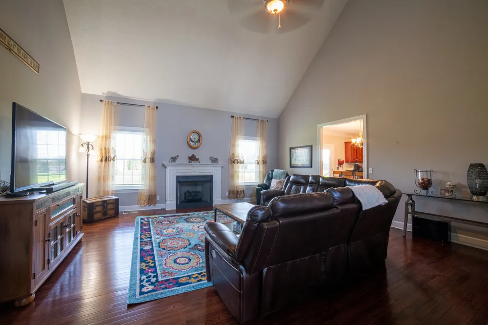 98 Aberdeen Ave Hillsboro, TN 37342