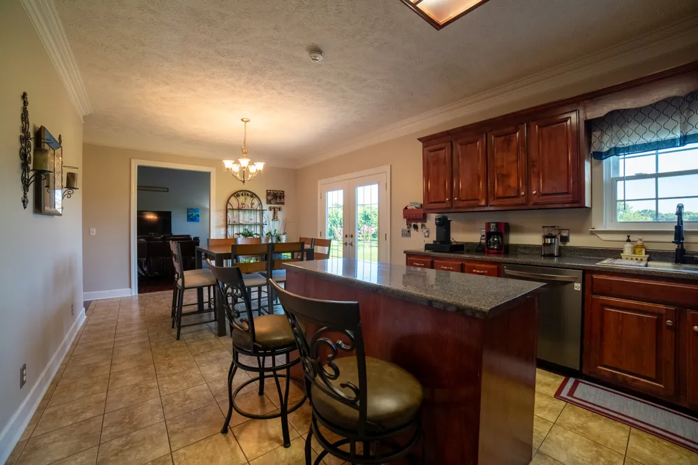 98 Aberdeen Ave Hillsboro, TN 37342