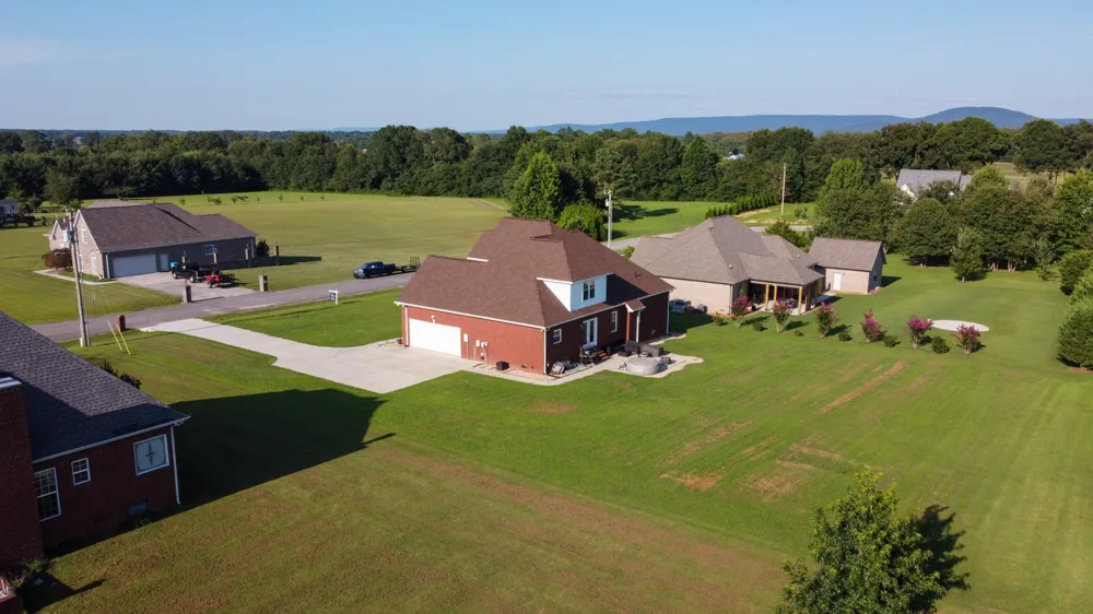 98 Aberdeen Ave Hillsboro, TN 37342