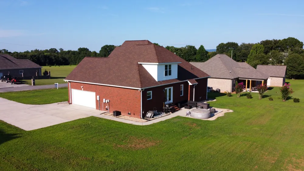 98 Aberdeen Ave Hillsboro, TN 37342