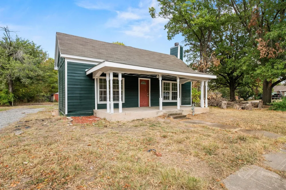 1008 W 10th Street Bonham, TX 75418