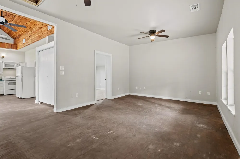 1008 W 10th Street Bonham, TX 75418