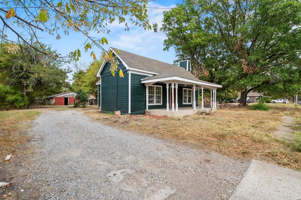 1008 W 10th Street Bonham, TX 75418