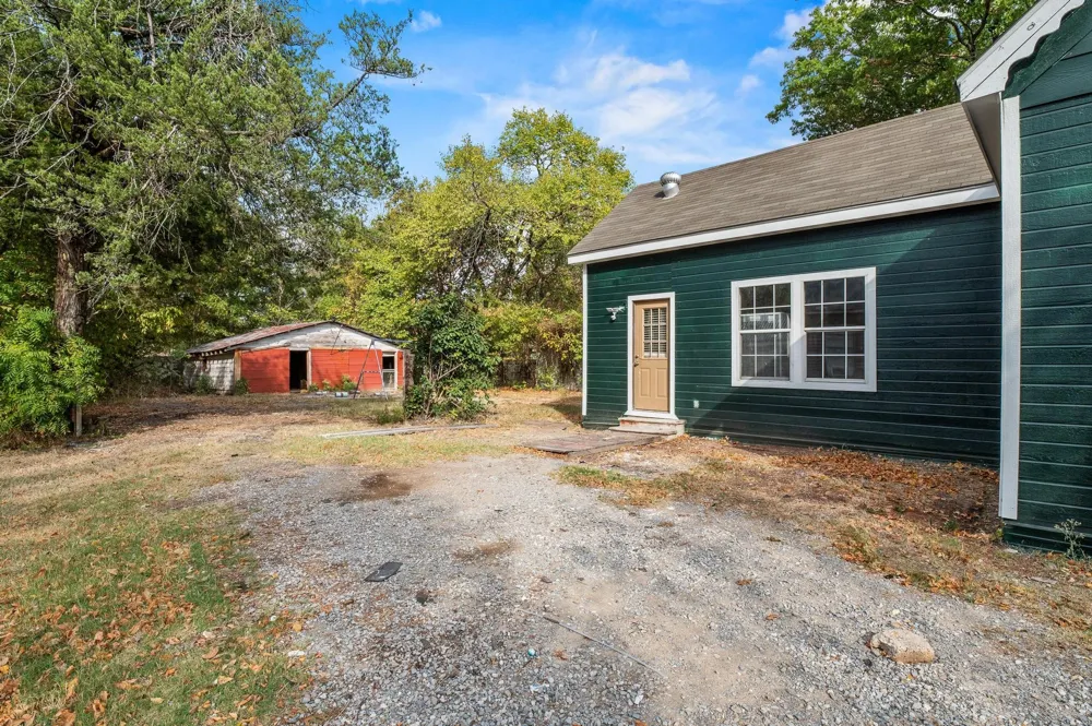 1008 W 10th Street Bonham, TX 75418