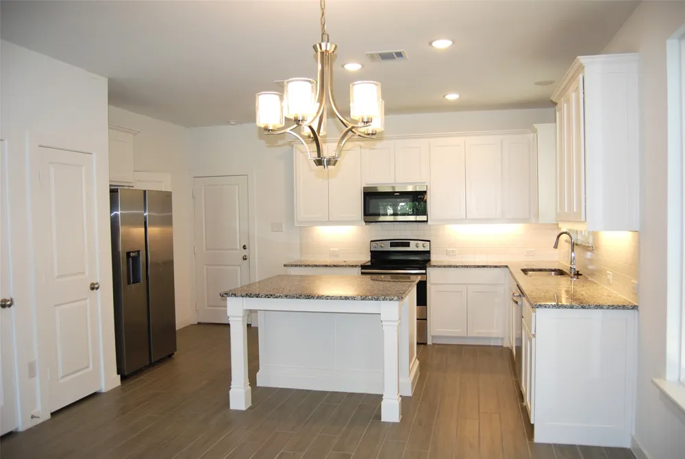 369 Oakbend Drive Lewisville, TX 75067