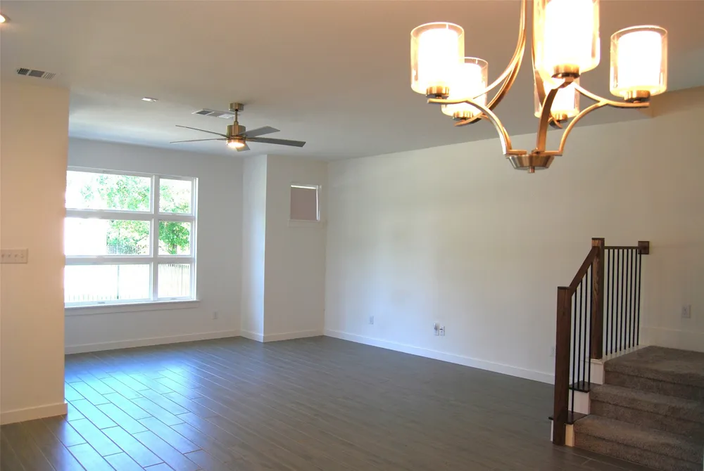 369 Oakbend Drive Lewisville, TX 75067
