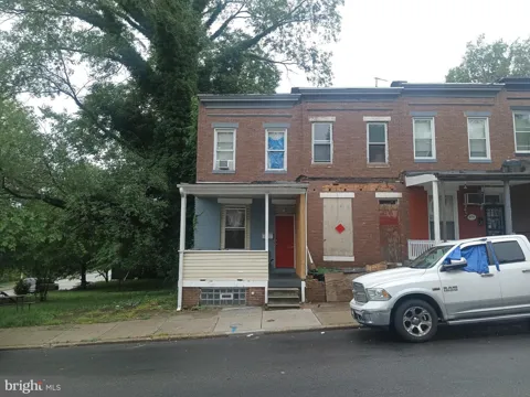 2715 W LAFAYETTE AVENUE
