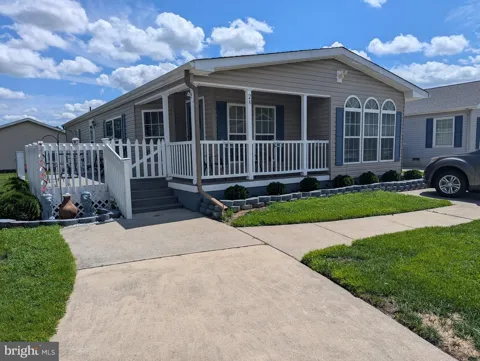 3501 S LINCOLN AVENUE #28