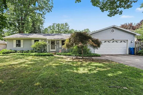 111 W Hamilton Lane