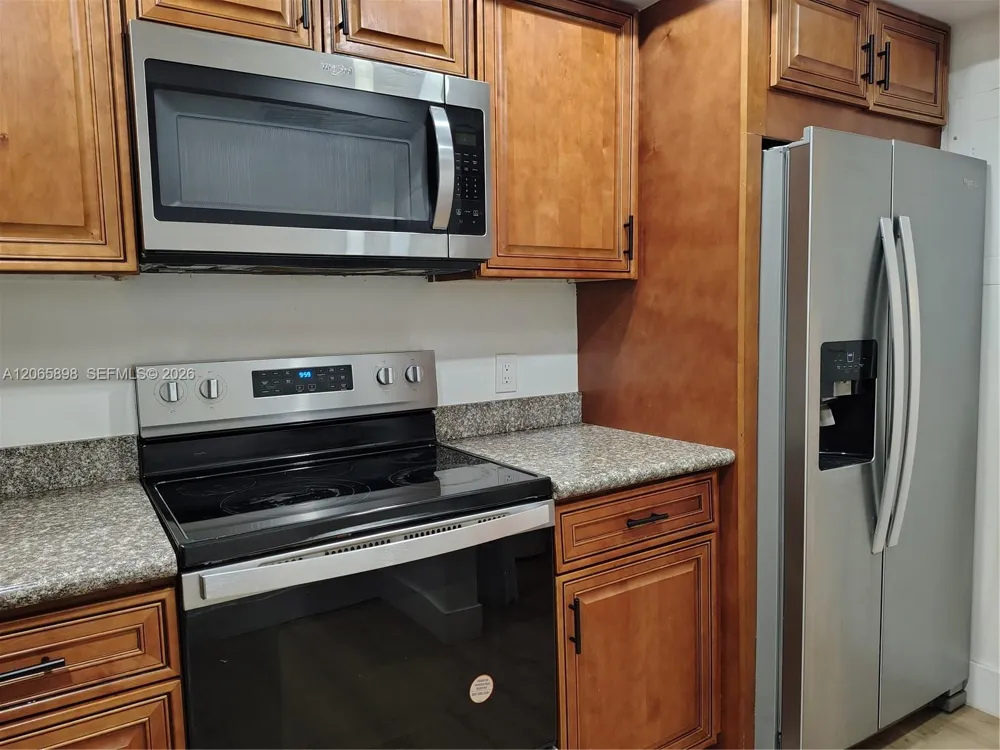 733 SE 1st Way #109 Deerfield Beach, FL 33441