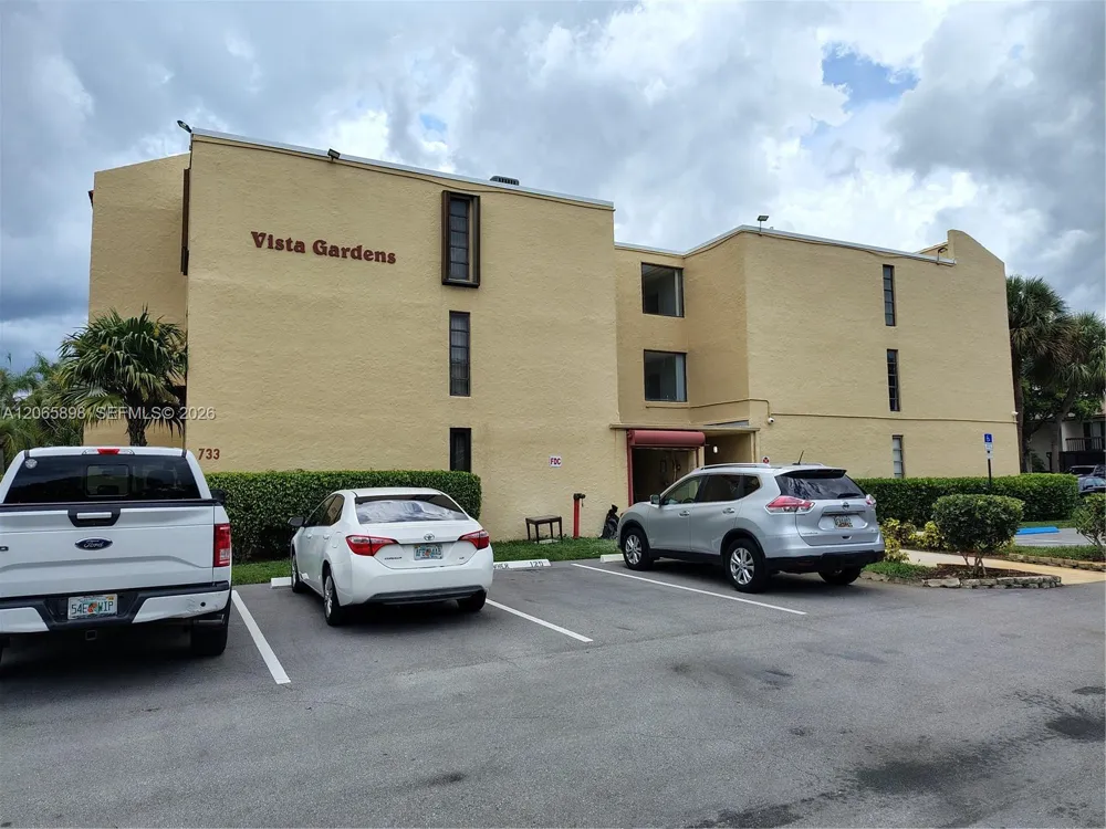 733 SE 1st Way #109 Deerfield Beach, FL 33441