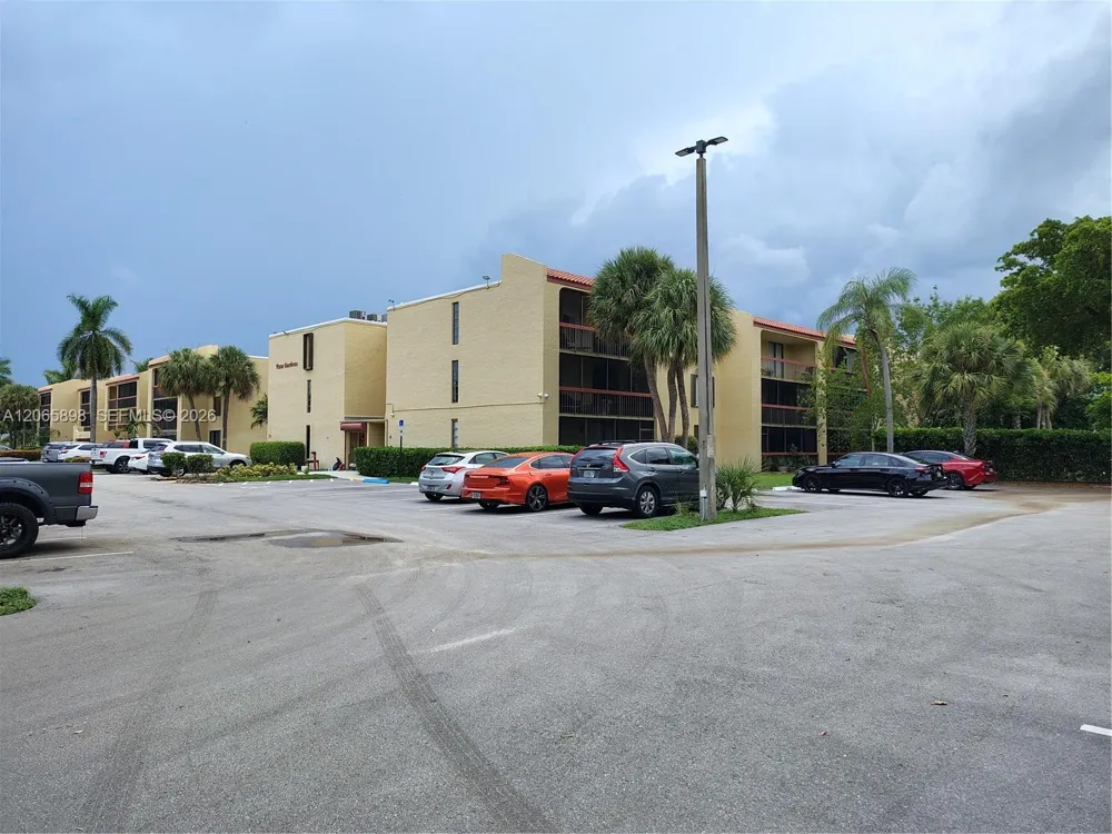 733 SE 1st Way #109 Deerfield Beach, FL 33441