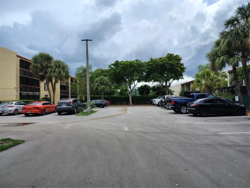 733 SE 1st Way #109 Deerfield Beach, FL 33441