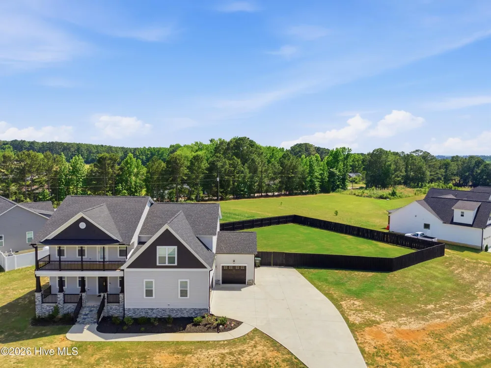69 Red Rocks Circle Benson, NC 27504