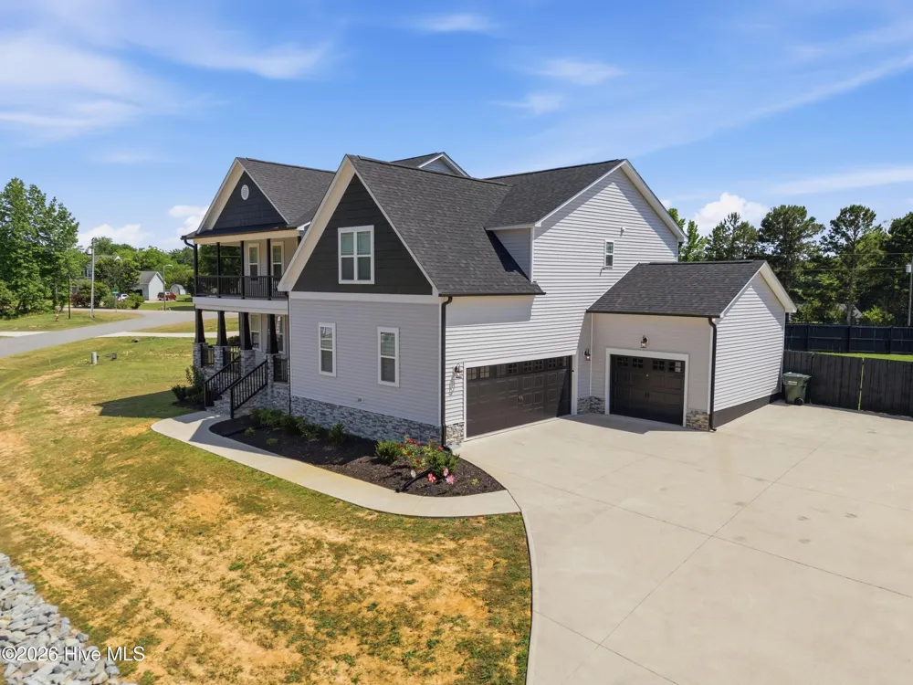 69 Red Rocks Circle Benson, NC 27504