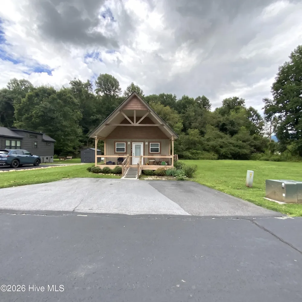 131 Lazy Bear Trail Andrews, NC 28901