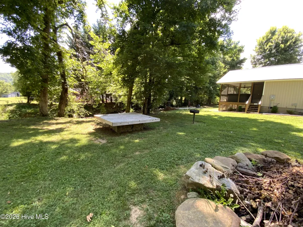 131 Lazy Bear Trail Andrews, NC 28901