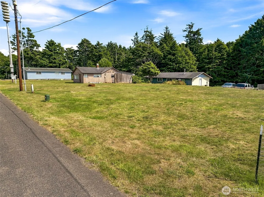 12 Aberdeen Street Copalis Beach, WA 98535