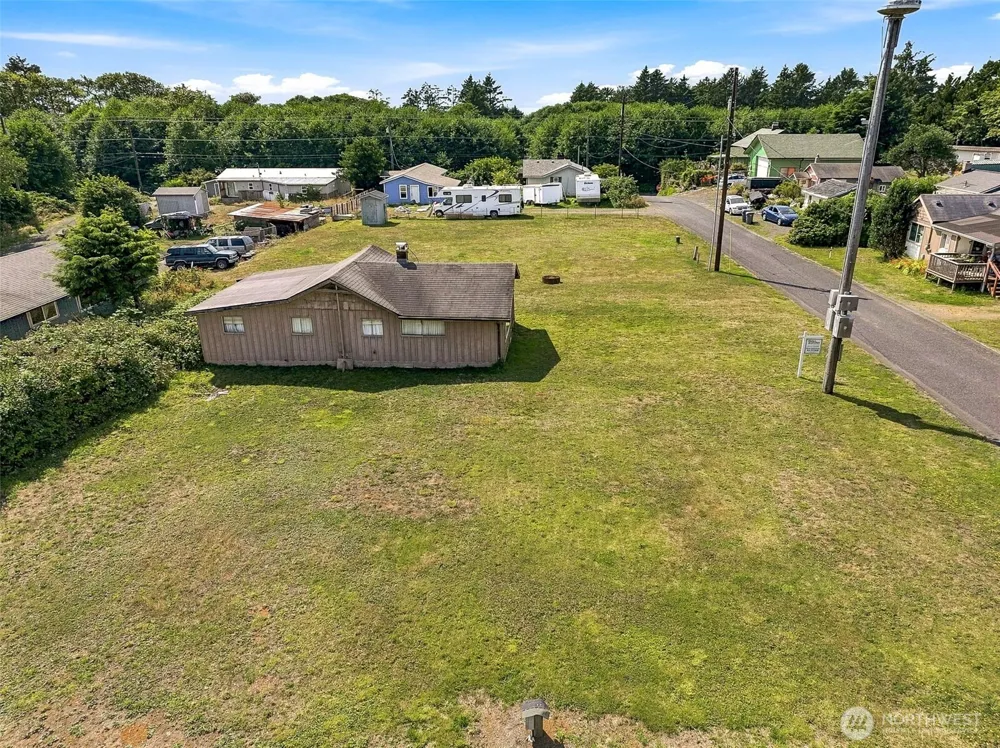 12 Aberdeen Street Copalis Beach, WA 98535