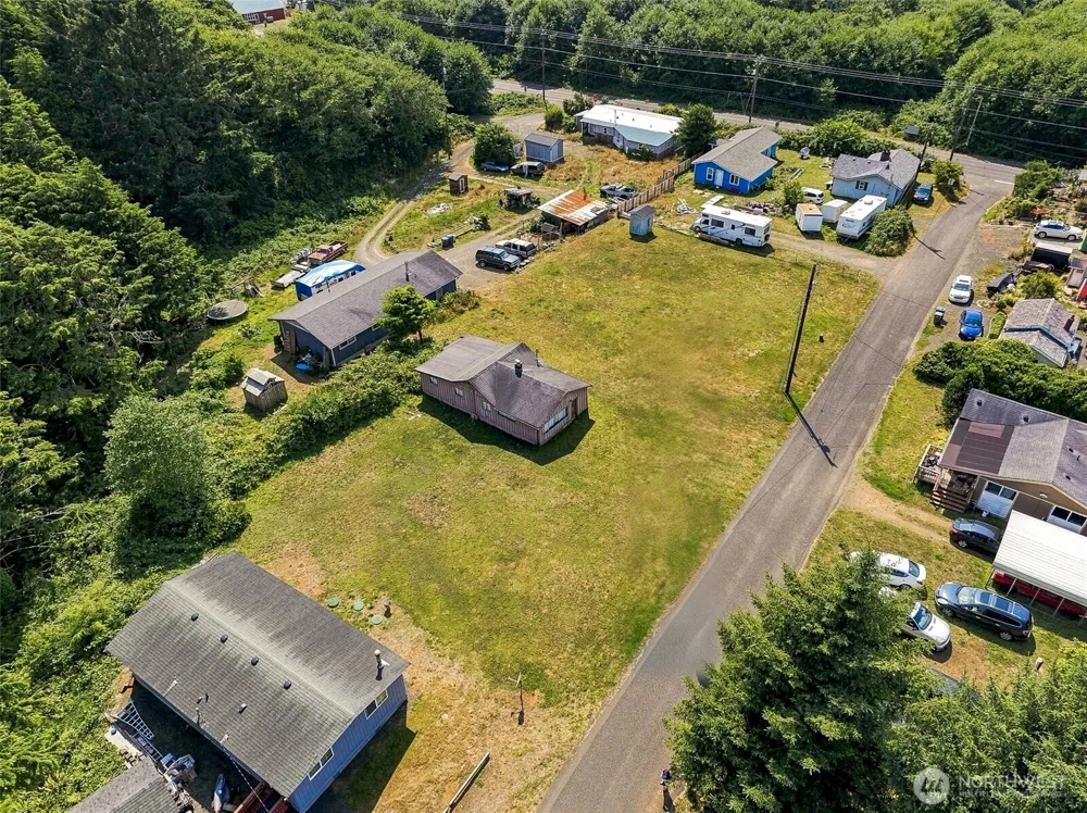 12 Aberdeen Street Copalis Beach, WA 98535