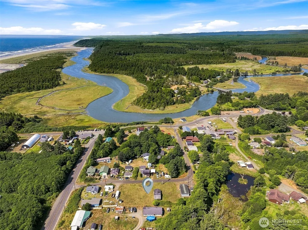 12 Aberdeen Street Copalis Beach, WA 98535