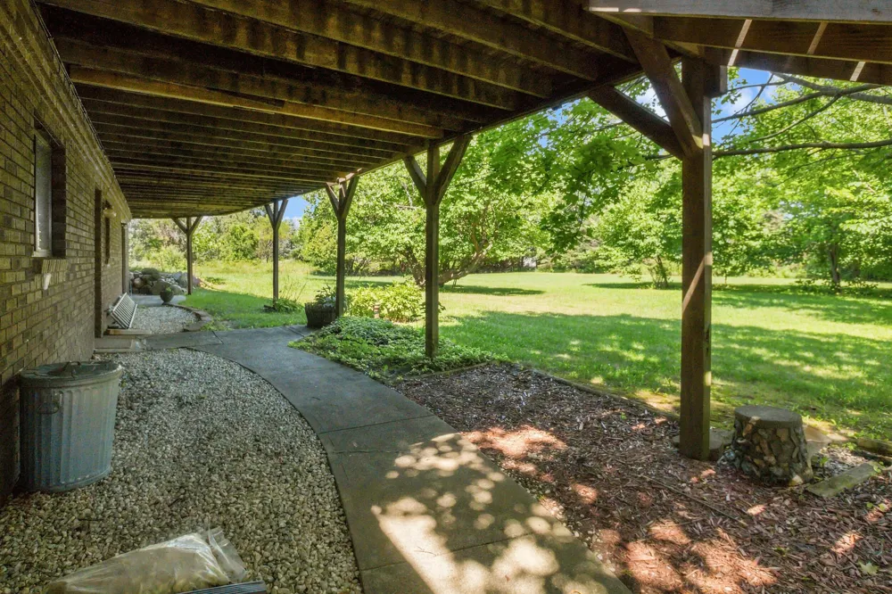 780 Hadley Road Brandon Charter Township, MI 48462