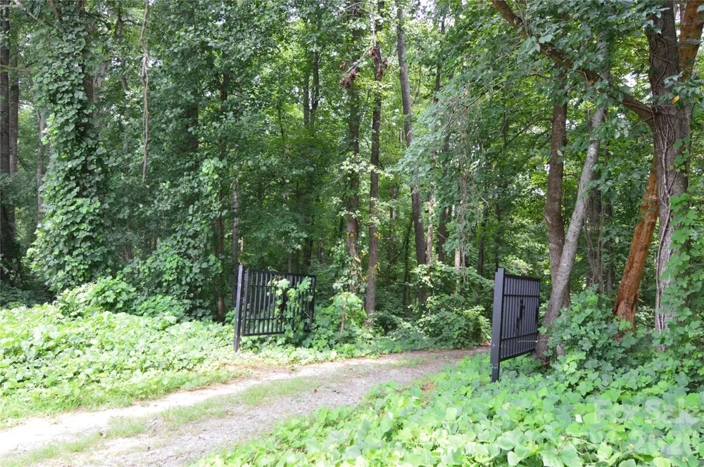 607 Anthony Grove Road Crouse, NC 28033