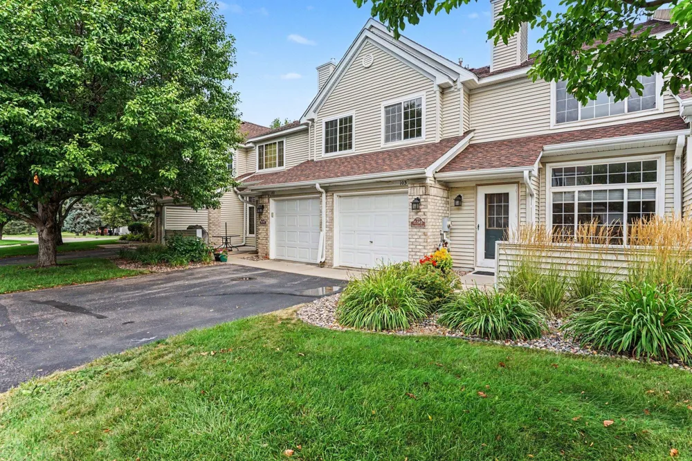 15345 Greenhaven Lane #103 Burnsville, MN 55306