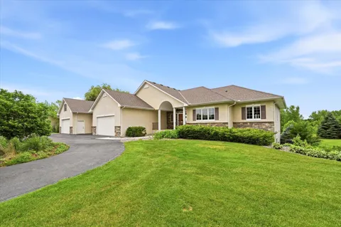 21005 Sunnyhill Lane