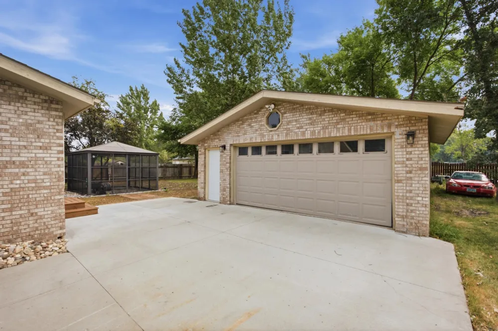 607 9th Street W West Fargo, ND 58078